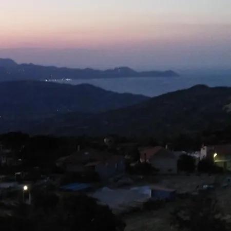 κωνσταντιοσ Apartment Okhthonia